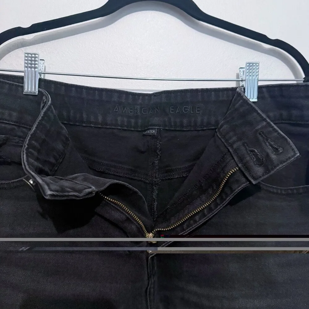 Womens American Eagle Black Denim Shorts Distressed Cut Off Stretch Size 18 - Picture 4 of 5